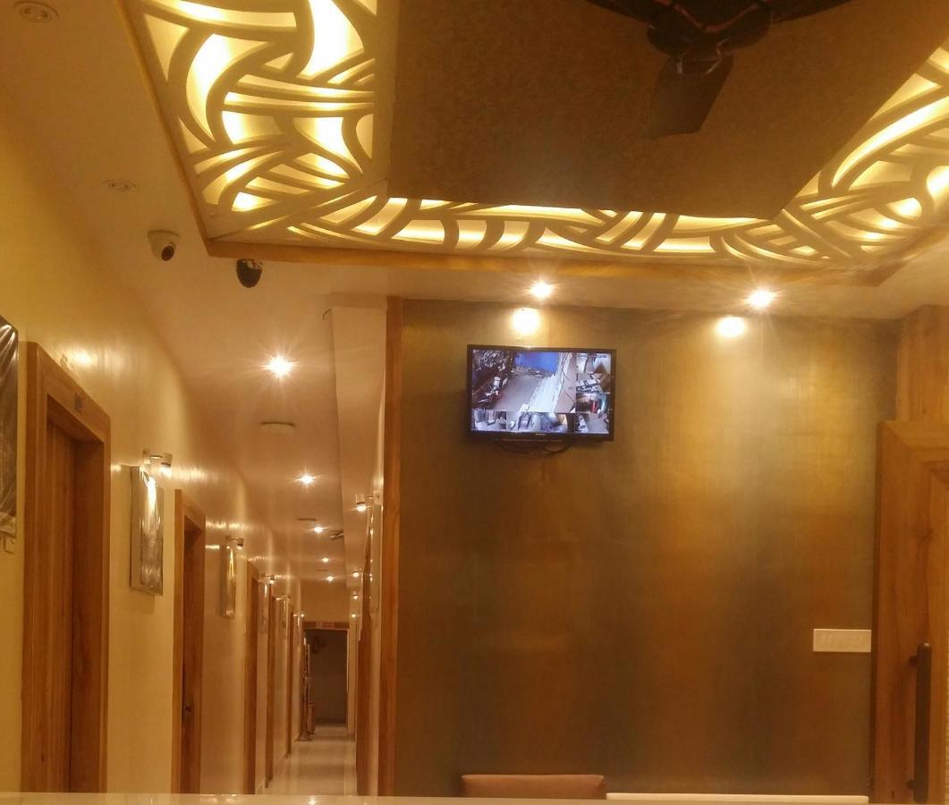 Hotel Sun City Near Saifee Hospital And Hn Reliance Hospital Mumbai Dış mekan fotoğraf